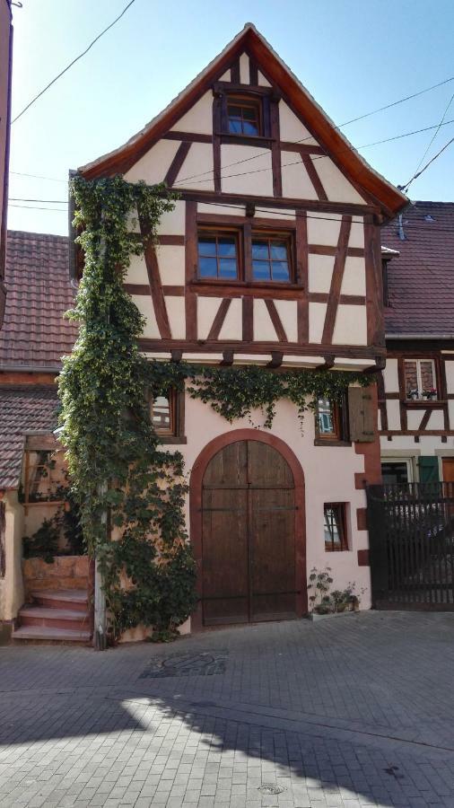 Comme Une Tour Dans Le Centre Historique Bouxwiller (Bas-Rhin) Exterior foto